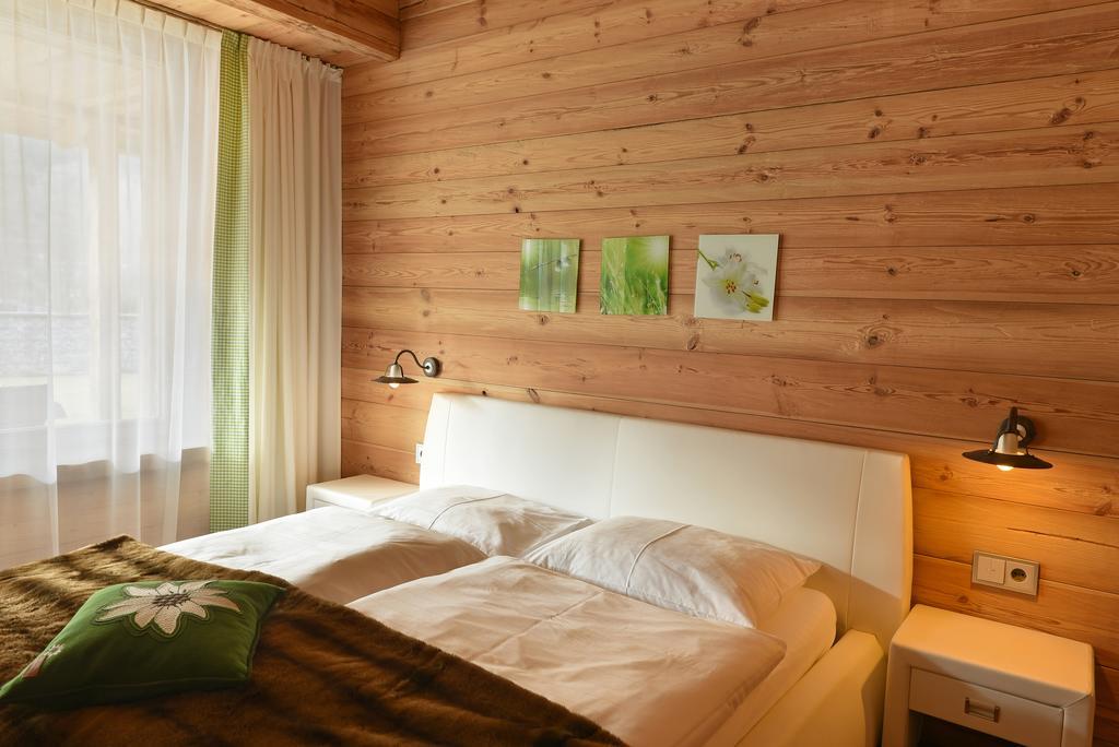 Aurina Lodges Lutago Exterior photo